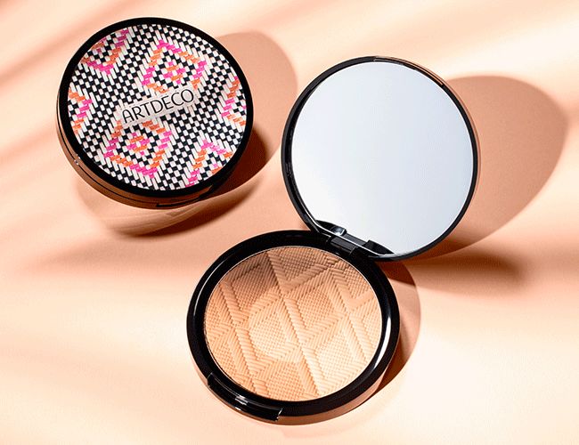 All Seasons Bronzing Powder